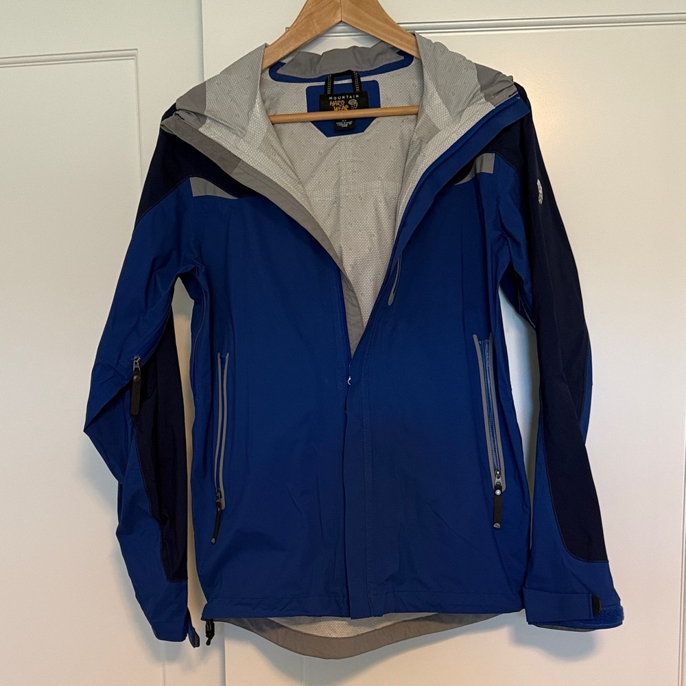 Mountain Hardwear Blue and Gray Outdoor Rain Jacket. Men’s small